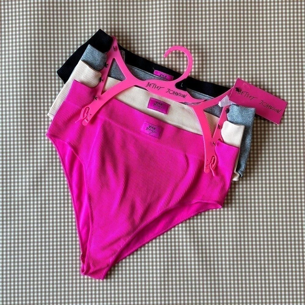 Betsey Johnson set of 4 High waisted underwear pack. Size Large.‎ NWT
